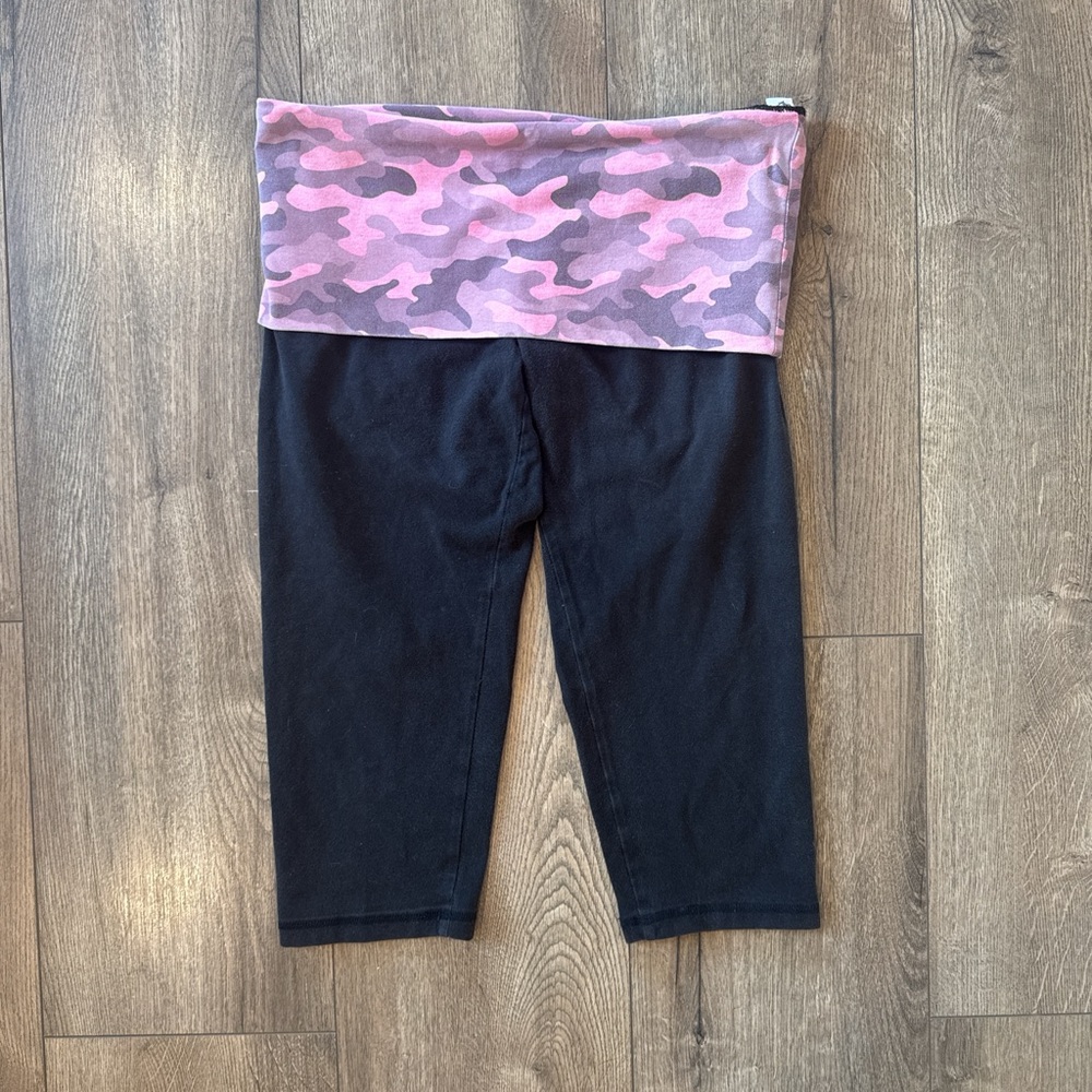 Vs pink foldover capris